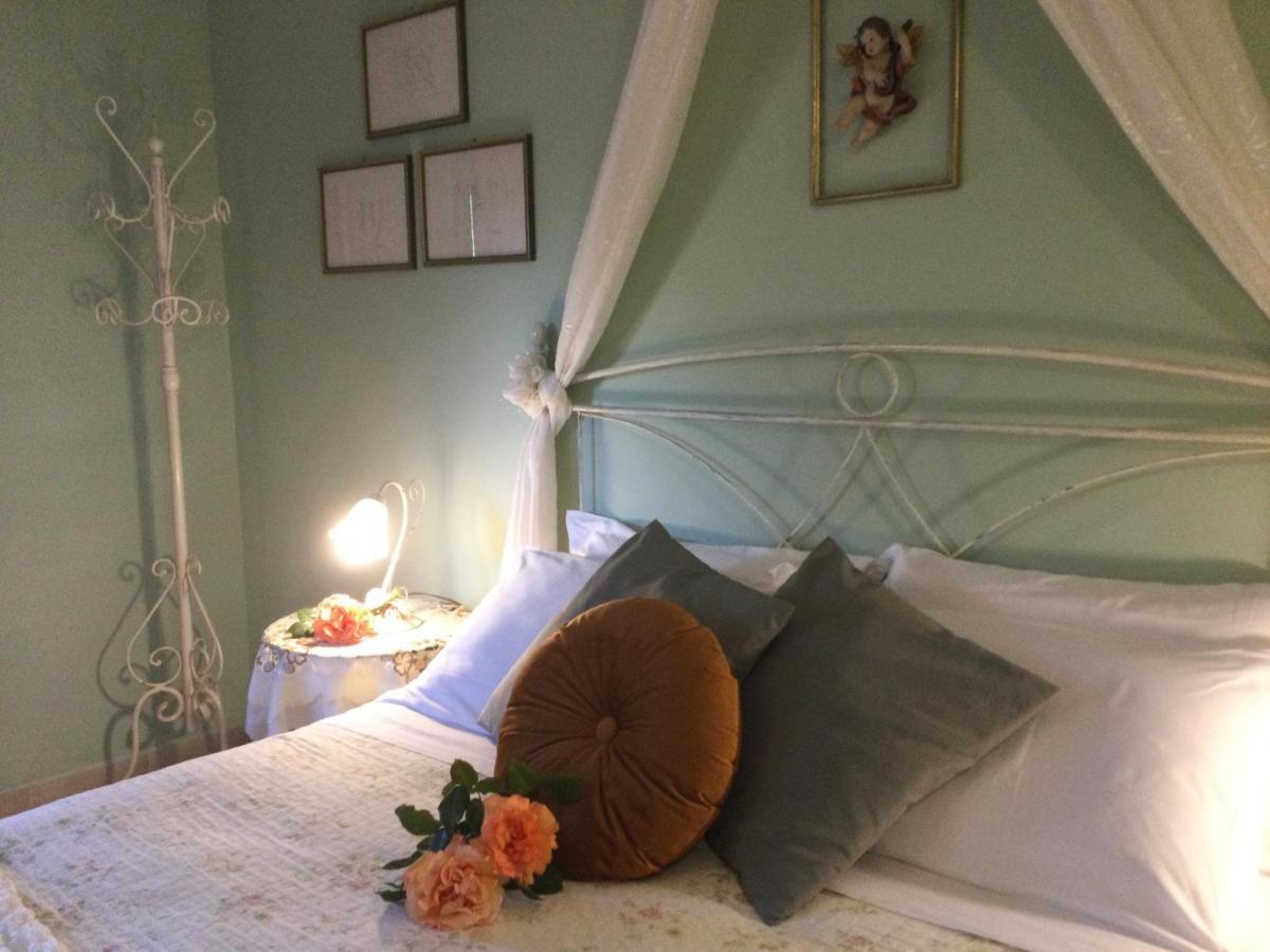 Bed and Breakfast Mirella Charming Альберобелло Экстерьер фото