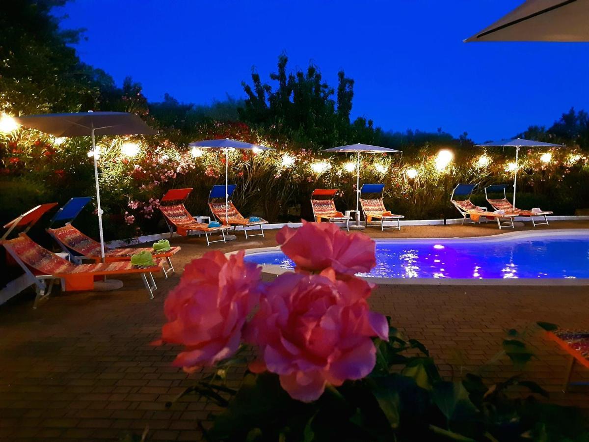 Bed and Breakfast Mirella Charming Альберобелло Экстерьер фото