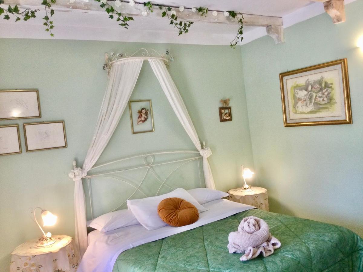 Bed and Breakfast Mirella Charming Альберобелло Экстерьер фото