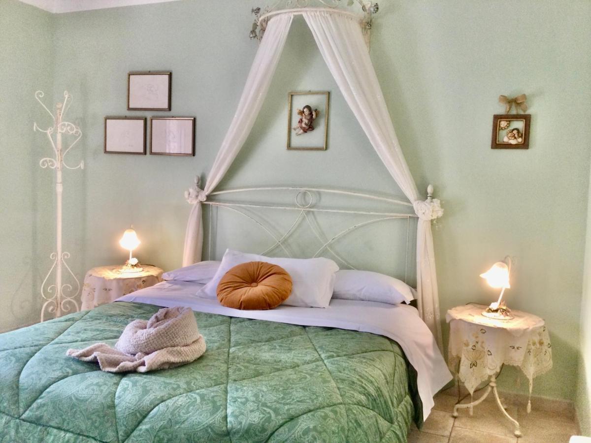 Bed and Breakfast Mirella Charming Альберобелло Экстерьер фото