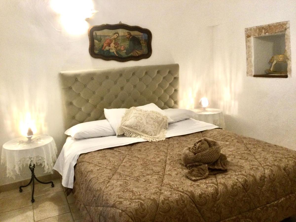 Bed and Breakfast Mirella Charming Альберобелло Экстерьер фото